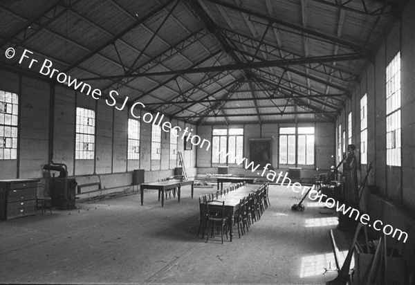 ST MARYS  AMBULACRUM  INTERIOR